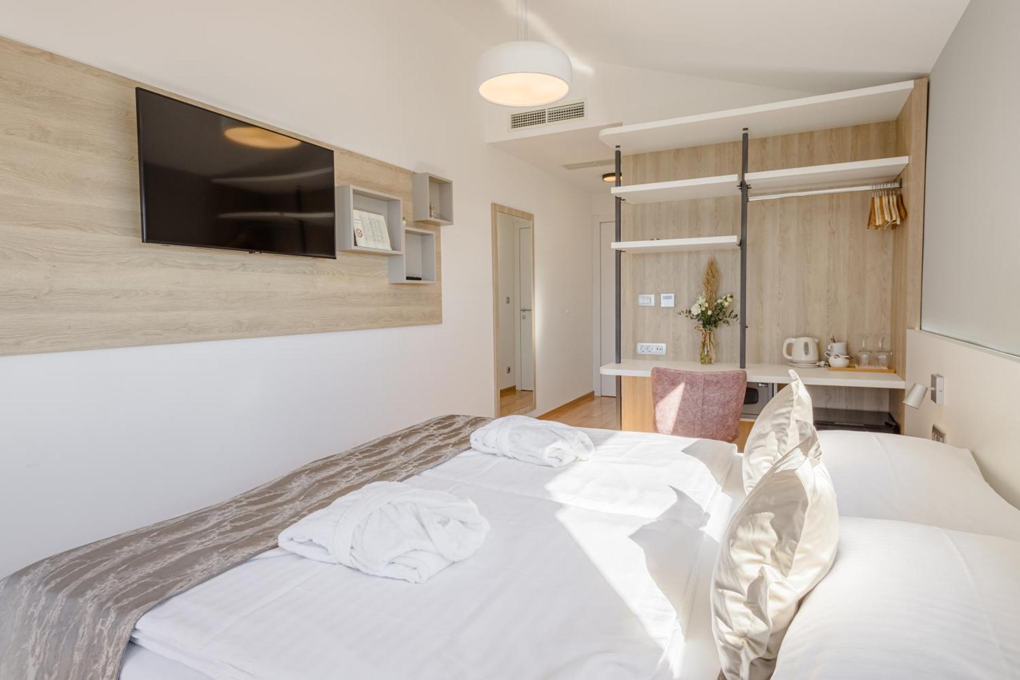 Rogac Rooms & Restaurant Omiš Dış mekan fotoğraf