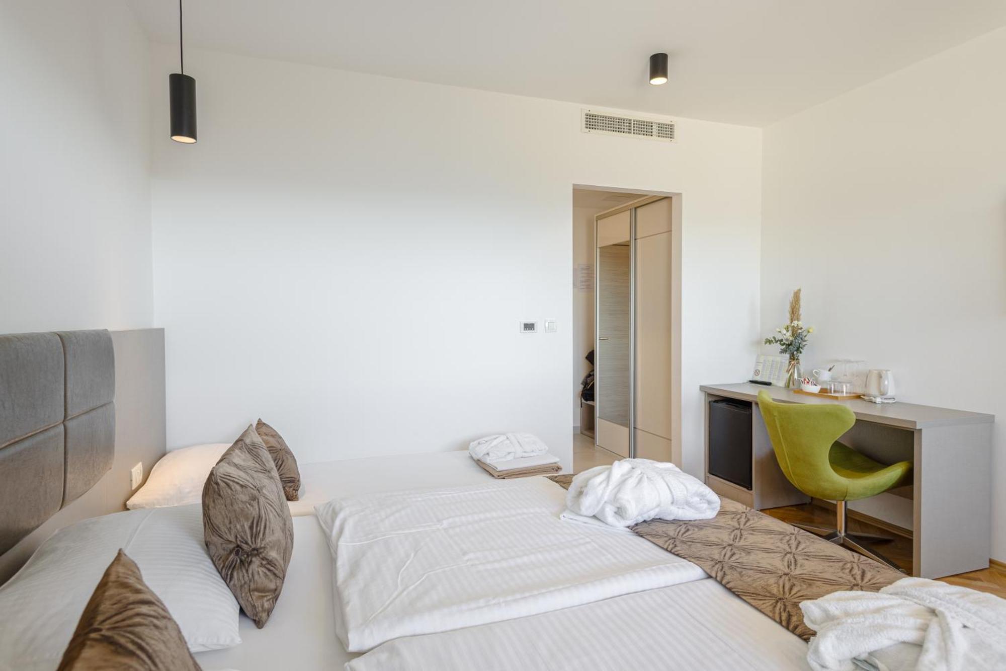 Rogac Rooms & Restaurant Omiš Dış mekan fotoğraf