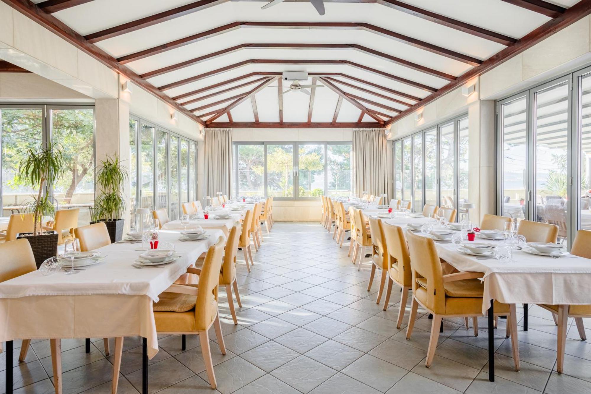 Rogac Rooms & Restaurant Omiš Dış mekan fotoğraf